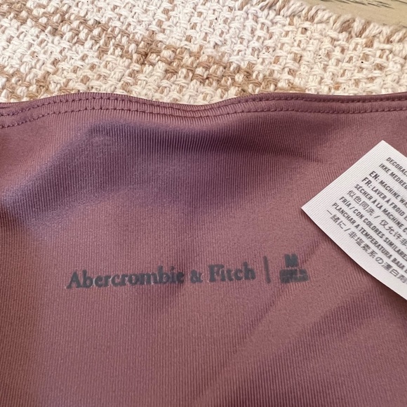 Brand new with tags Abercrombie and Fitch active wear leggings - Picture 4 of 4